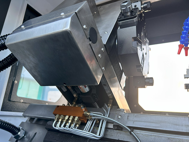 小型車銑復(fù)合機(jī)